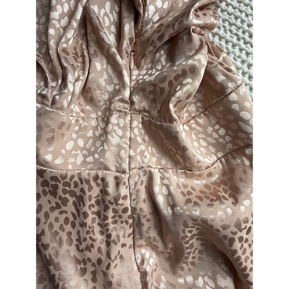 Silky Karen Millen Italian Jacquard Faux Wrap Luxe Mini Dress Pink Leopard Sz 2 - Picture 13 of 16